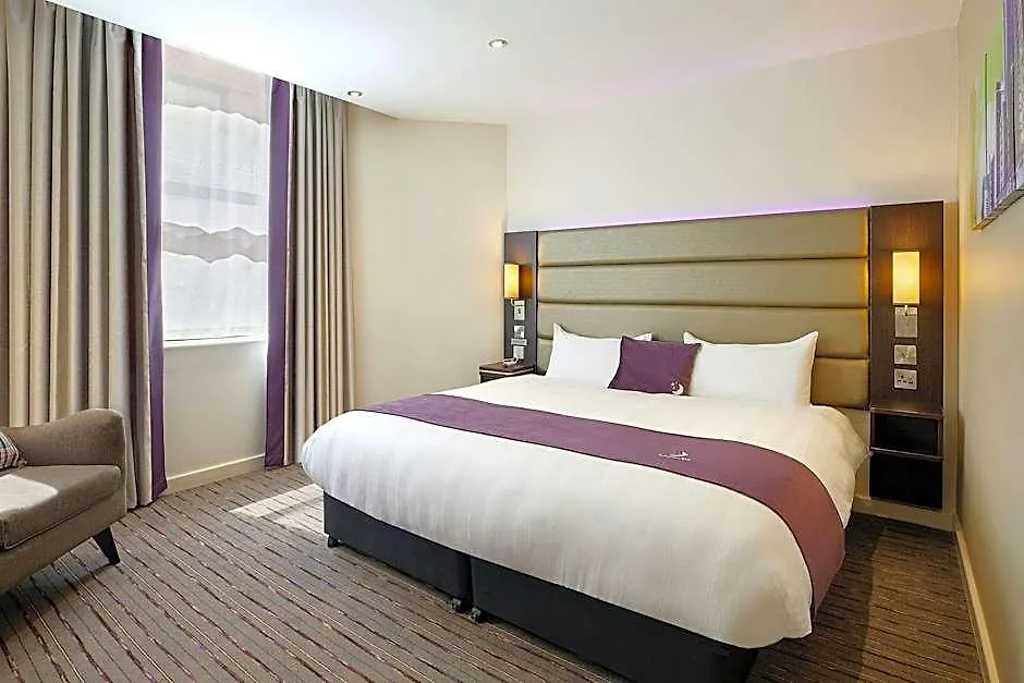Premier Inn London Victoria-1