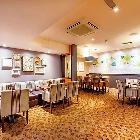 Premier Inn London Victoria-2